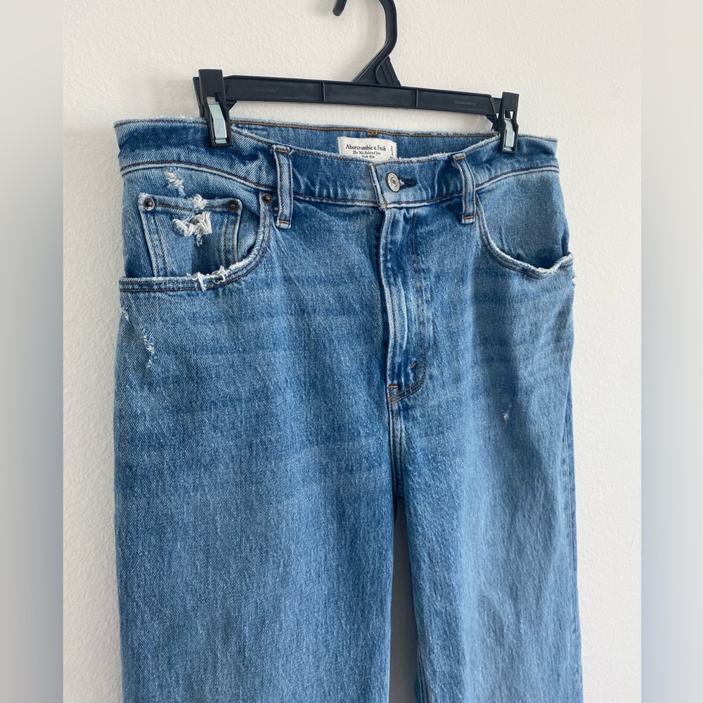 Abercrombie & Fitch 90’s Relaxed High Rise Jeans Size 29/8 - Picture 3 of 5